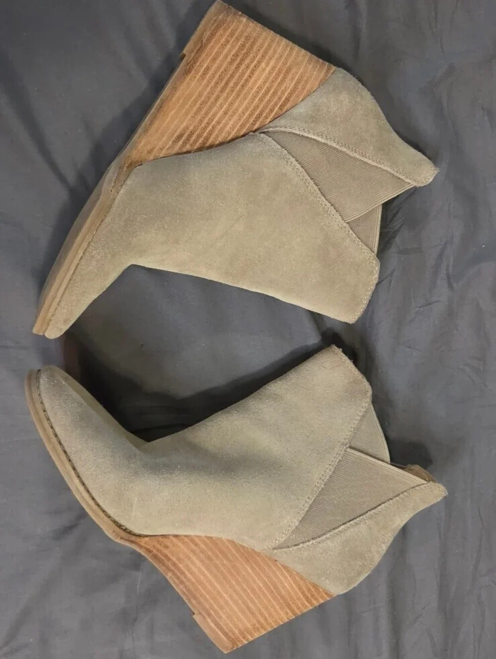 Women's Lucky Brand Taupe Suede Wedge Ankle Boots sz 10